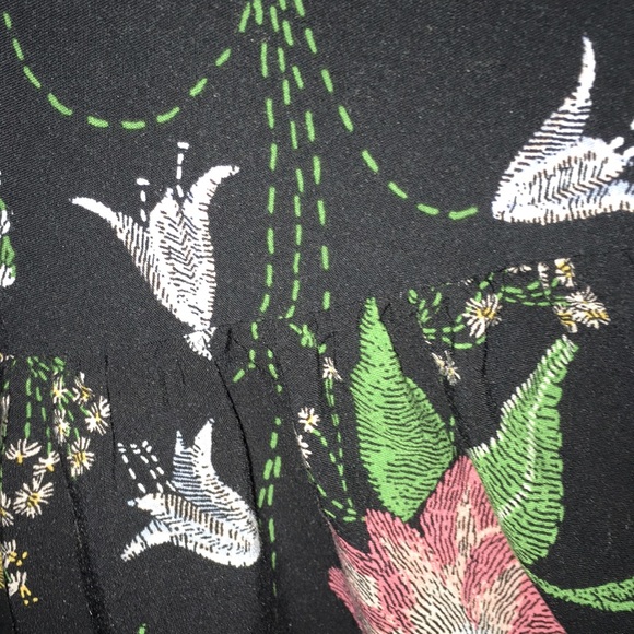 Floral Black Sweetheart Sundress with Straps 🌻 - Picture 3 of 6